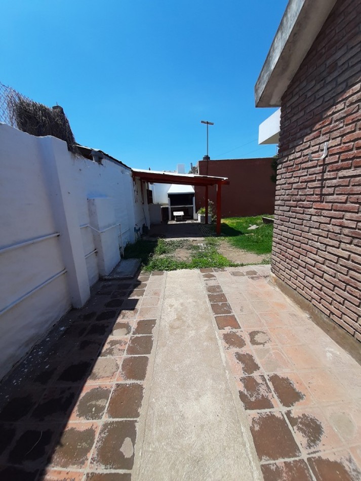 Amplia casa en la mejor zona de Marques de Sobremonte! 