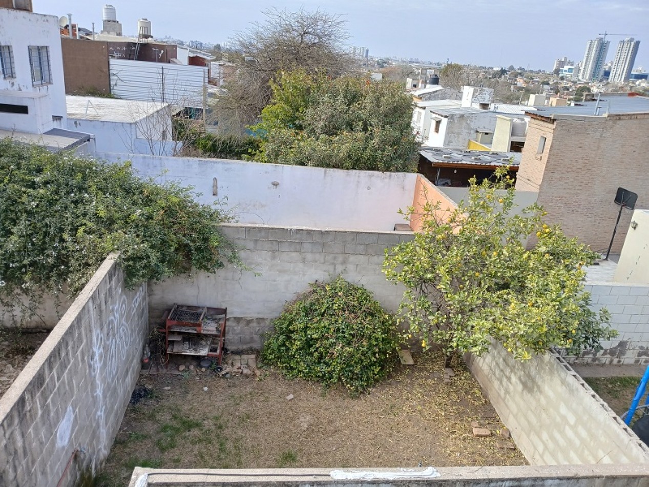 Amplio depto en Quebrada de las Rosas
