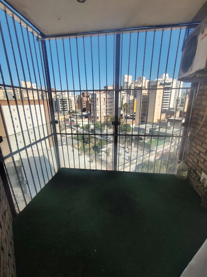 Hermoso Departamento con Balcon, Aire! y Gimnasio Abajo!