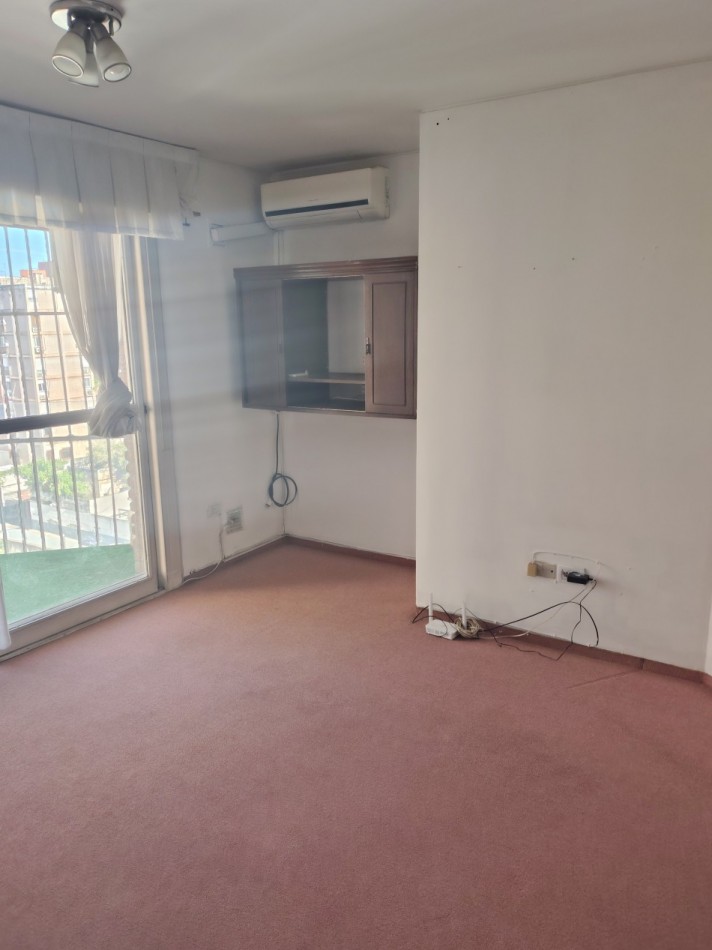 Hermoso Departamento con Balcon, Aire! y Gimnasio Abajo!