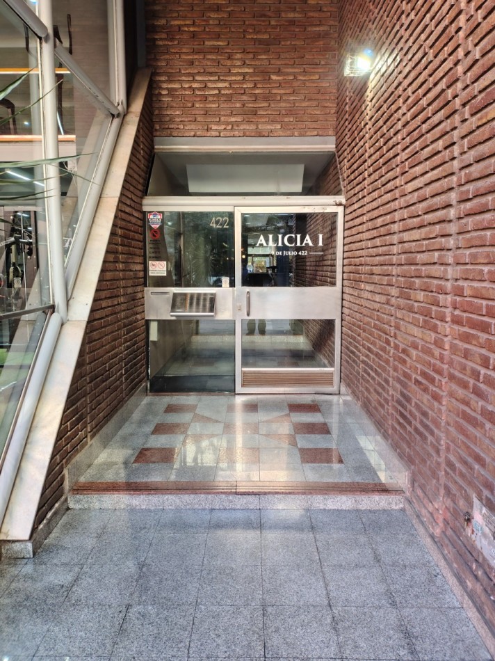 Hermoso Departamento con Balcon, Aire! y Gimnasio Abajo!