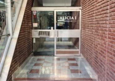 Hermoso Departamento con Balcon, Aire! y Gimnasio Abajo!